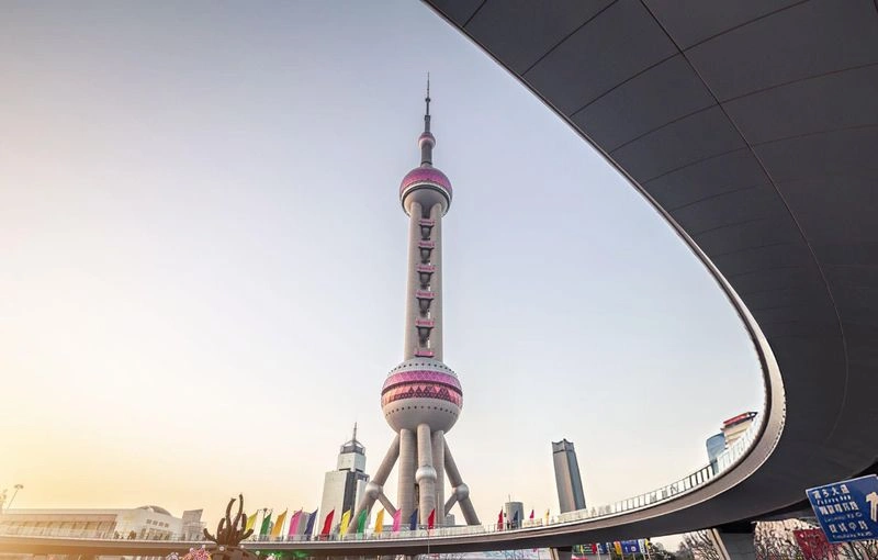 برج تلویزیون شانگهای یکی از شناخته&zwnj;شده&zwnj;ترین نمادهای مدرن چین و از جاذبه&zwnj;های گردشگری برجسته شهر شانگهای است. 